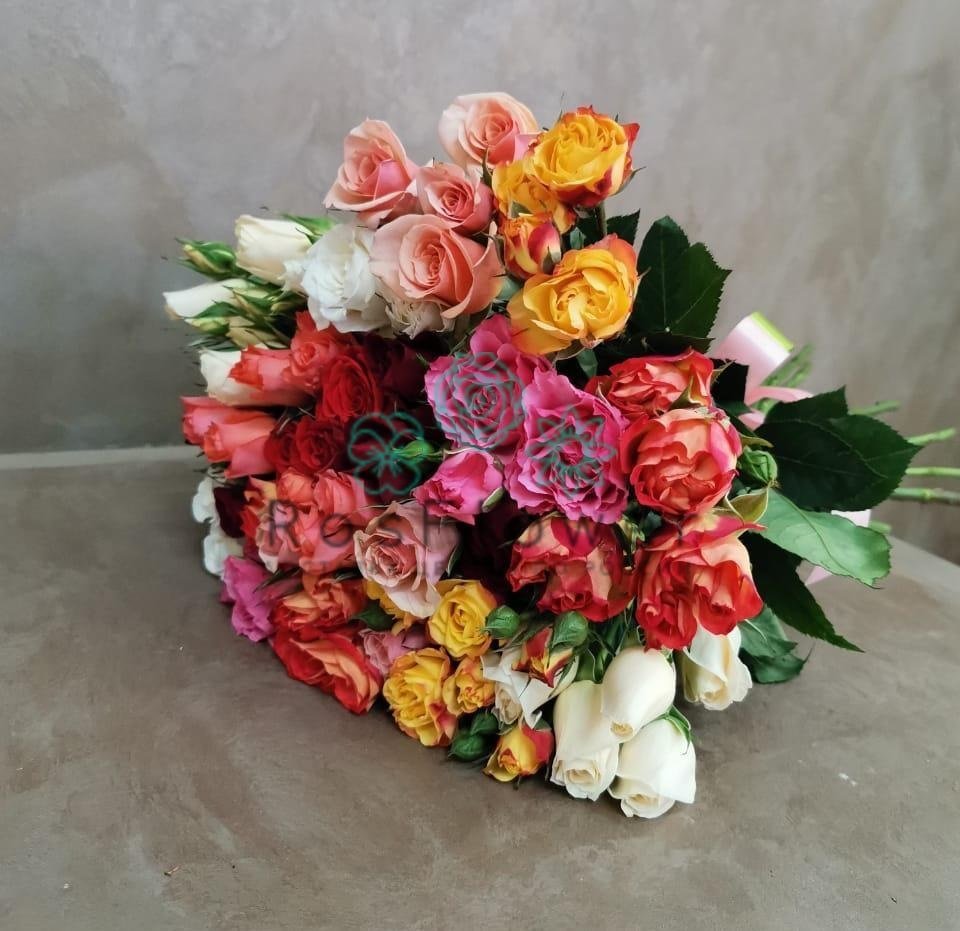 Букет цветов из: Розы в Павлово Ленинградской области