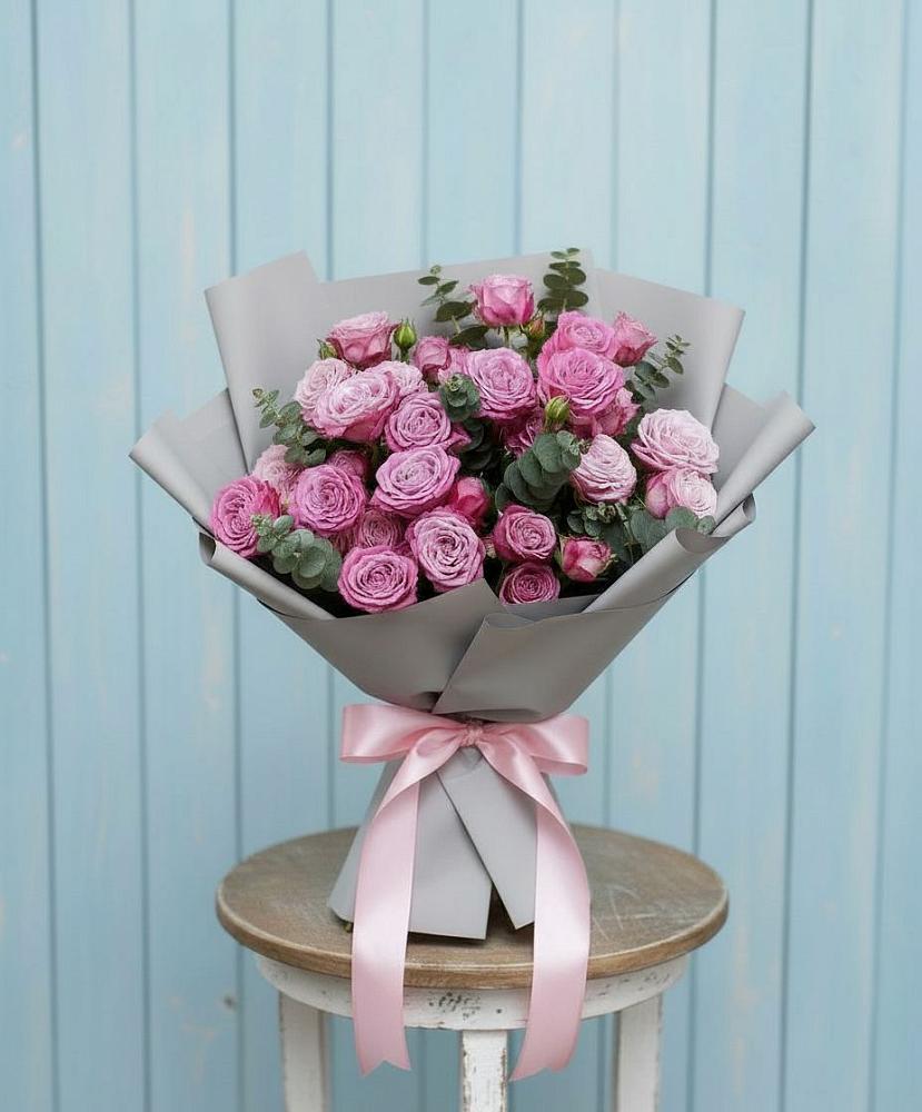 Букет цветов из: Розы в Павлово Ленинградской области