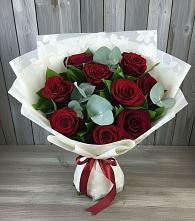 Букет цветов из:  Розы в Павлово Ленинградской области
