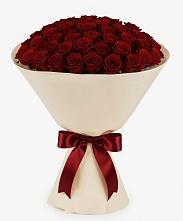 Букет 101 Бордовая роза Блэк Бакарра в Павлово Ленинградской области