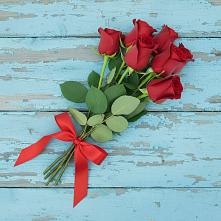 Букет Красные розы в Павлово Ленинградской области