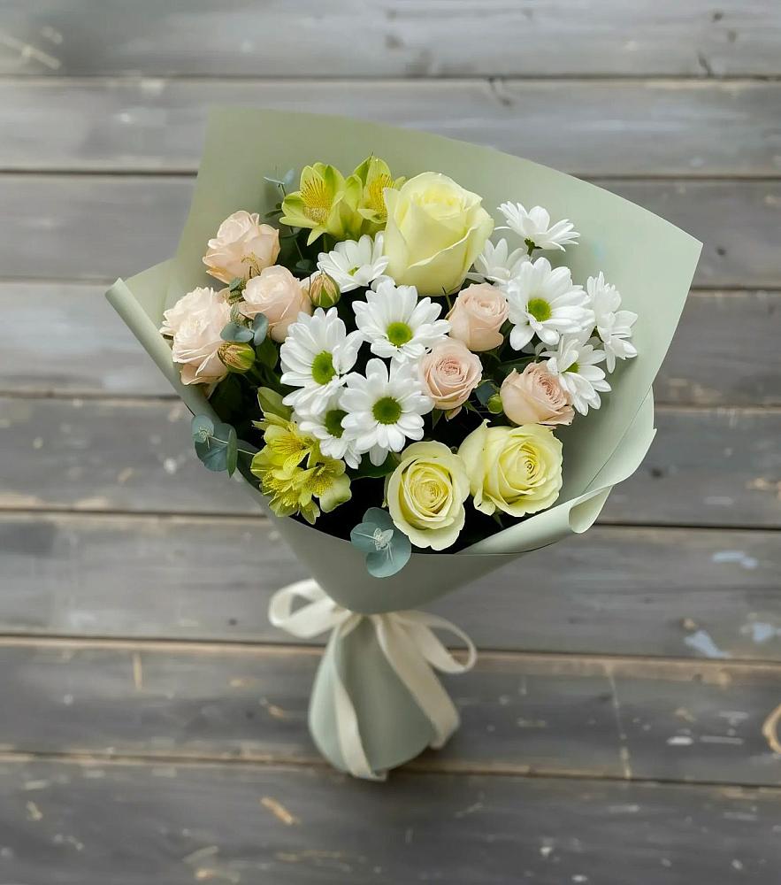 Букет цветов из: Альстромерии, Розы и Хризантемы в Павлово Ленинградской области