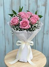 Букет цветов из:  Розы в Павлово Ленинградской области