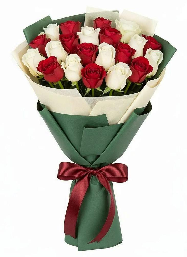Букет Микс из красных и белых роз в Павлово Ленинградской области