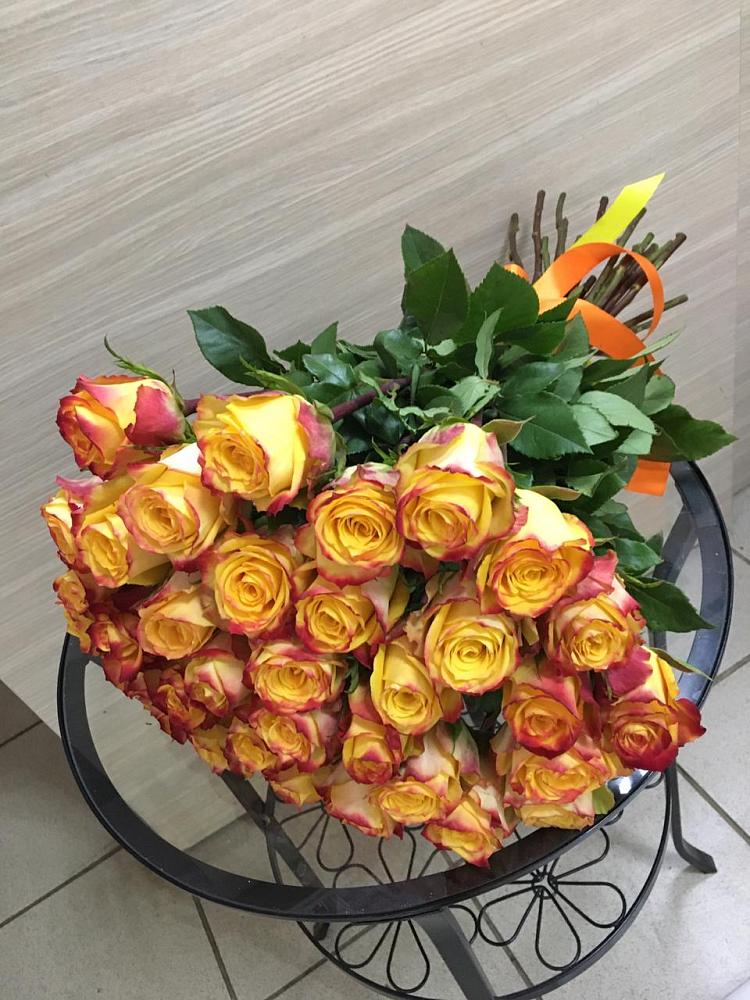 Букет Желтые розы в Павлово Ленинградской области