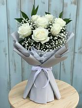 Букет цветов из:  Розы в Павлово Ленинградской области