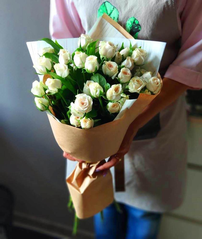 Букет цветов из: Розы в Павлово Ленинградской области