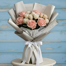 Букет цветов из:  Розы в Павлово Ленинградской области