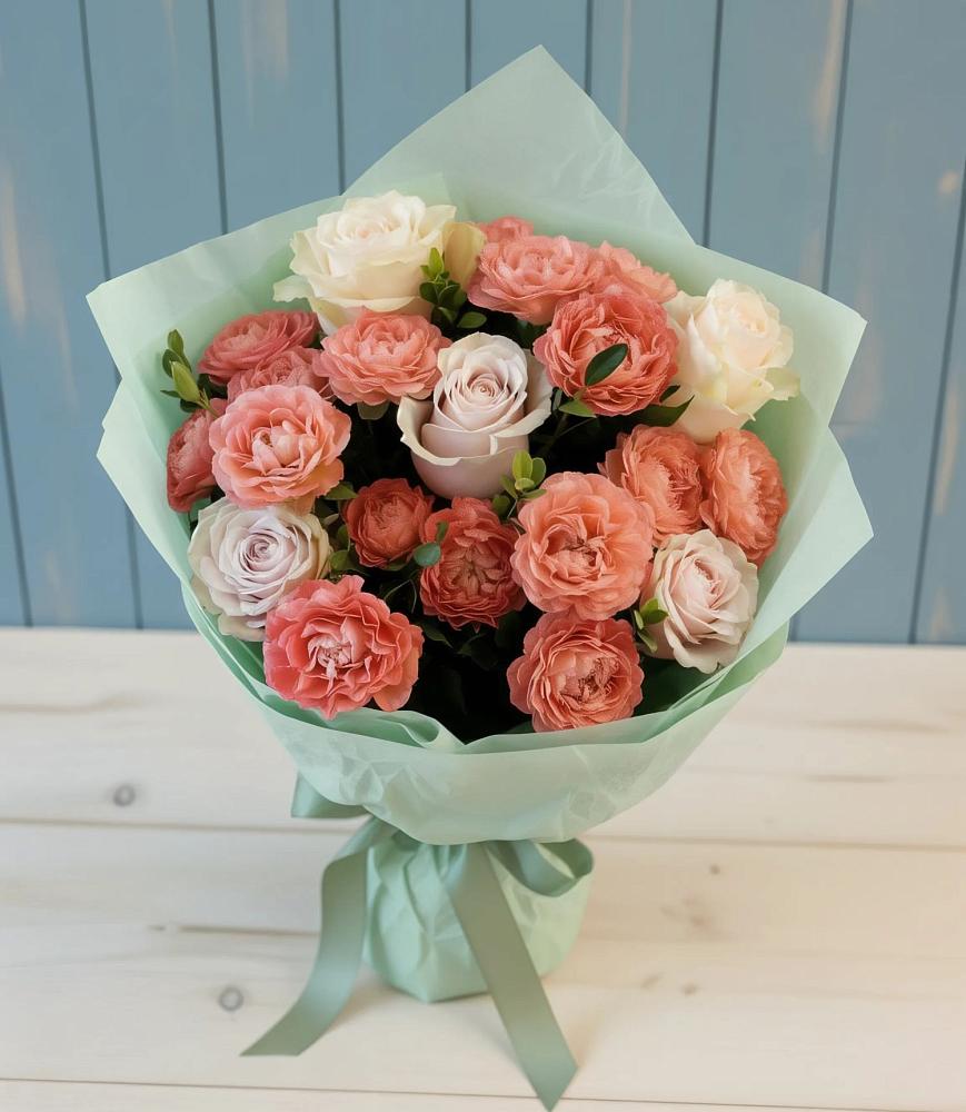 Букет цветов из: Розы в Павлово Ленинградской области