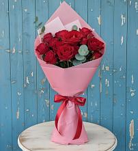 Букет цветов из:  Розы в Павлово Ленинградской области