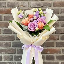 Букет цветов из:  Лизиантусы и Розы #REPLACE_PRED# Павлово Ленинградской области