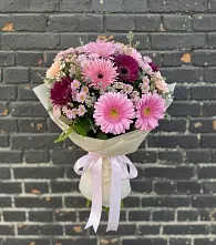 Букет цветов из:  Герберы и Хризантемы в Павлово Ленинградской области