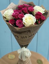 Букет цветов из:  Розы в Павлово Ленинградской области
