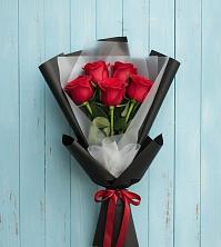 Букет цветов из:  Розы в Павлово Ленинградской области