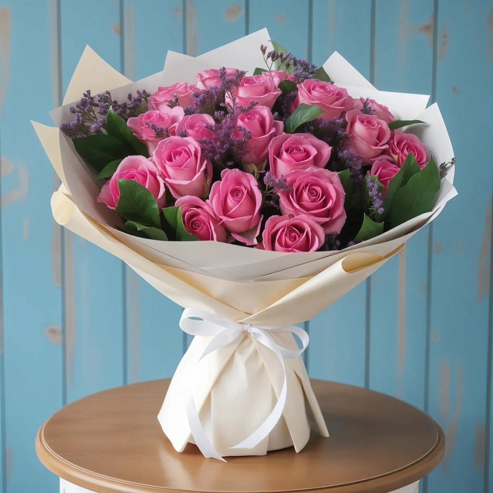 Букет цветов из: Розы в Павлово Ленинградской области