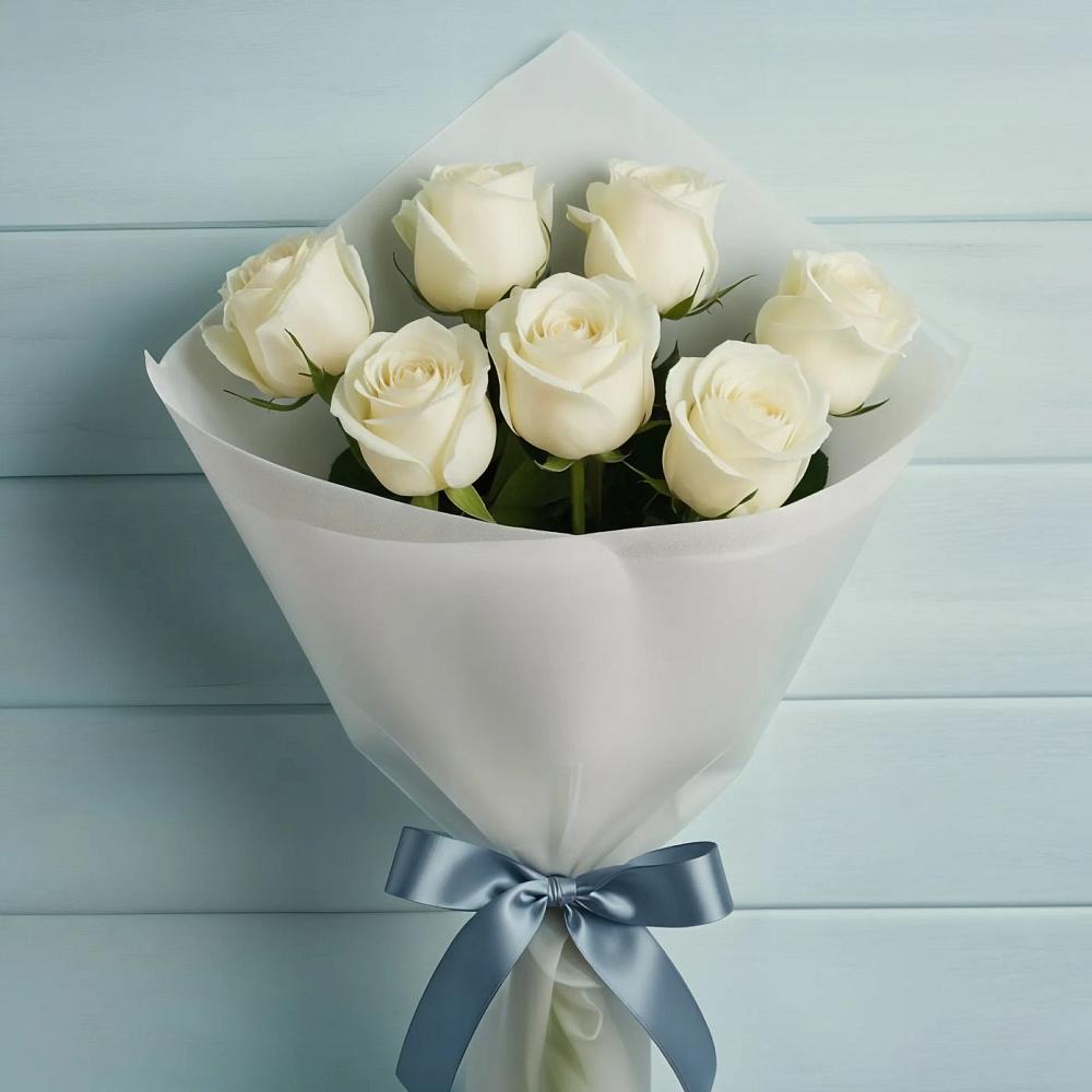 Букет 7 Белых роз Эдлесс Лав в Павлово Ленинградской области