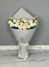 Букет цветов из:  Розы и Лизиантусы в Павлово Ленинградской области